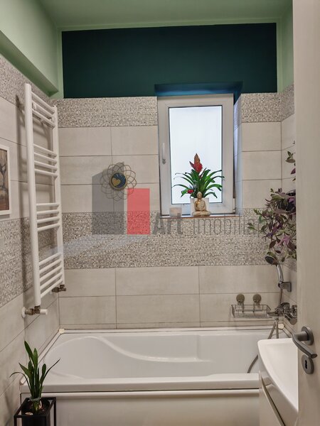 Pacii, apartament cu 2 camere de vanzare, cu centrala, mobilat si utilat