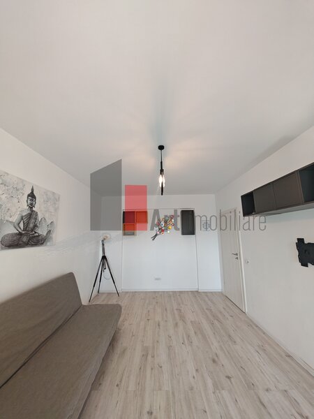 Pacii, apartament cu 2 camere de vanzare, cu centrala, mobilat si utilat